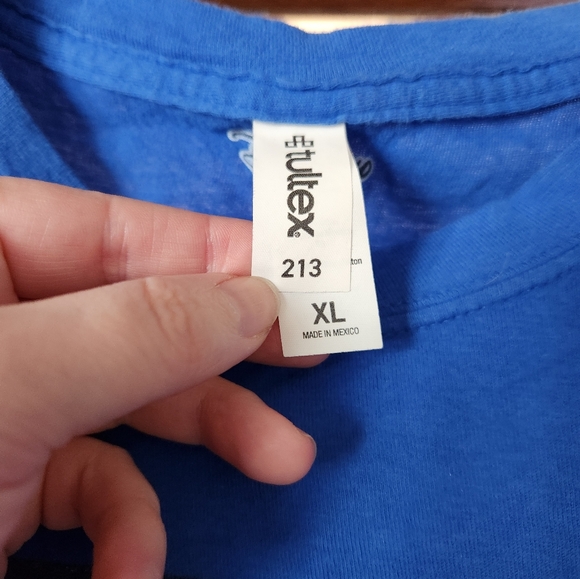 Disney tshirt - Picture 2 of 4